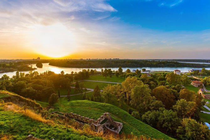 Belgrade: 3-Hour Small Group Walking Tour - Terazije Fountain, Hotel Moskva, and the city’s grand-hotel era