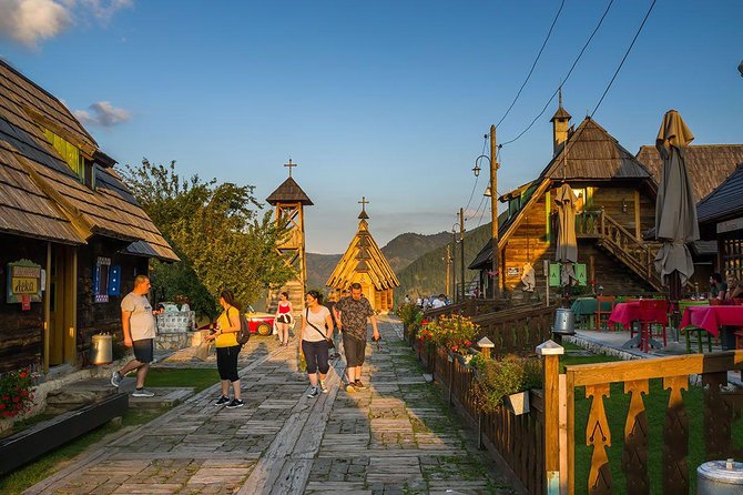 Belgrade: Mokra Gora, Šargan 8, Drina river house Full Day Tour - Drvengrad and Mećavnik: 30 Minutes for Photos and a Real Meal Option
