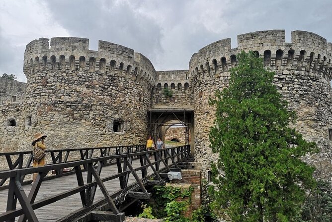 Belgrade Sightseeing Half-Day Trip Old and New Belgrade - Pobednik, old gates, and the upper town viewpoints that frame the city