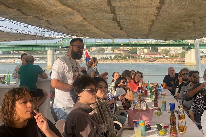 Belgrade Sunset Cruise w/ Live Tour Guide - Boarding details: finding the port start and the blue umbrella