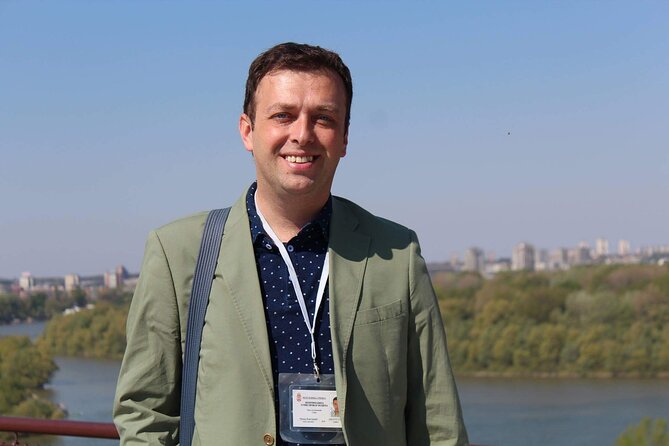 Belgrade Walking Tour in French - Start at Trg Republike: Prince Michel, theaters, and the white-city vibe