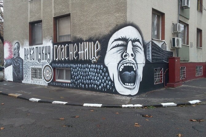 E-Scooter Belgrade Hooligans Tour - Stop 5: Vračar and Njegoševa Street with Grobari graffiti