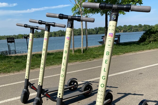 E-Scooter Tour of Belgrade - Assembly of the Republic and Pioneer Park, the center of the story