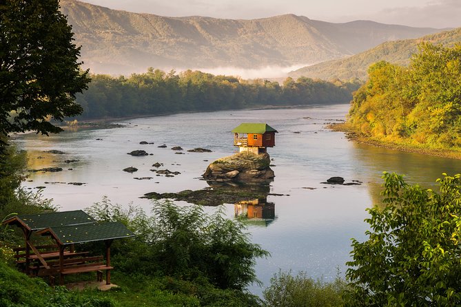 From Belgrade: Best of West (Drina House, Drvengrad & Sargan 8) - Drina River House: The National Geographic Rock House