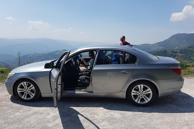 Mokra Gora toure with a Šargan 8 train ride - Drina River House Stop: Lunch, Photos, and a Familiar Serbian Landmark