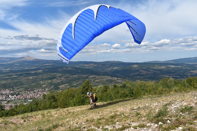 Paragliding Tandem Flight Experience in Sokobanja - The briefing, the takeoff mindset, and why “I can do this” kicks in