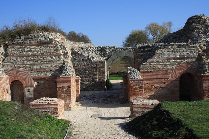 Private Day Tour to UNESCO site Felix Romuliana - Grza lunch on the return: practical comfort, local flavor