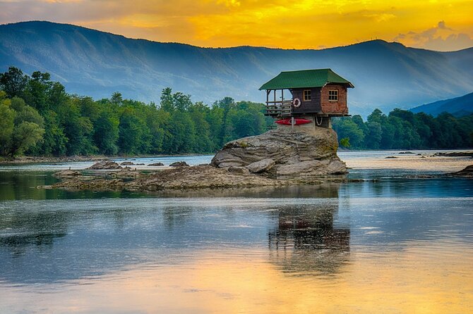 Šargan Eight Railway, Wooden Town & House on Drina river day trip from Belgrade - Guides and group size: why the day feels smooth