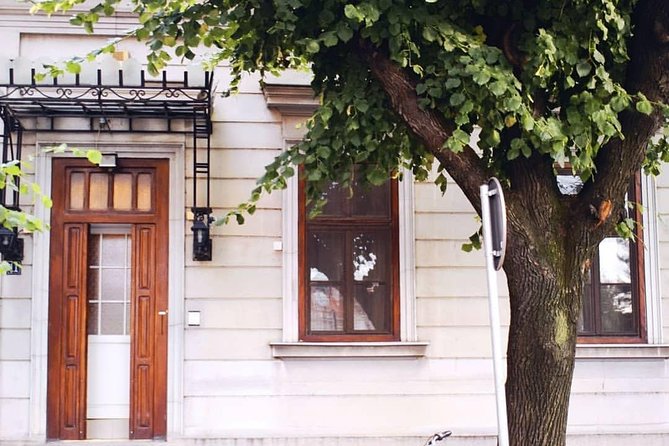Urban & Alternative Belgrade tour - Cetinjska District: Clubs and Coffee After an Abandoned Beer Era